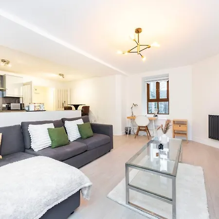 Lavish 1 Bedroom Near Tottenham Stadium Holiday home