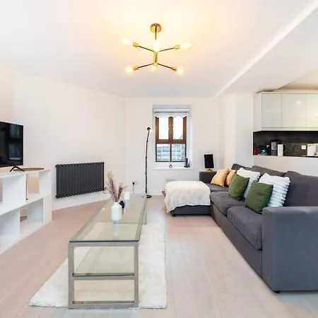Lavish 1 Bedroom Near Tottenham Stadium Holiday home