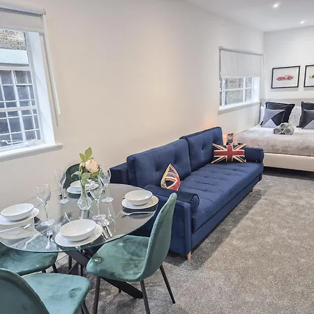 Sleek 1-bed Flats In Euston, Islington Near Regents Park لندن