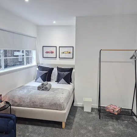 Sleek 1-bed Flats In Euston, Islington Near Regents Park لندن
