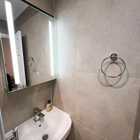 Sleek 1-bed Flats In Euston, Islington Near Regents Park *