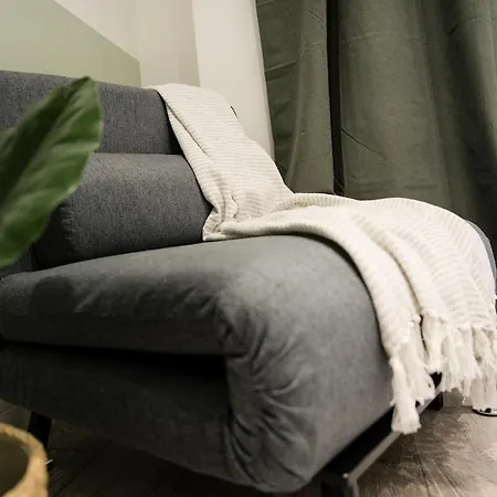 Stunning -quick Access To London *