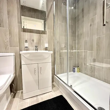 Stunning -quick Access To London
