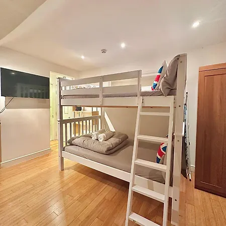 Floor Flat Apartment *