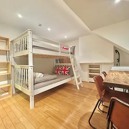 Apartment Floor Flat