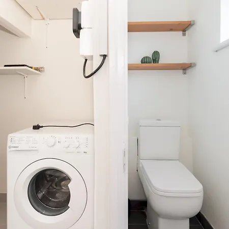 Pass The Keys Bright Spacious 4br House Elizabeth Line 度假居