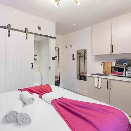 Tiny Apartment *