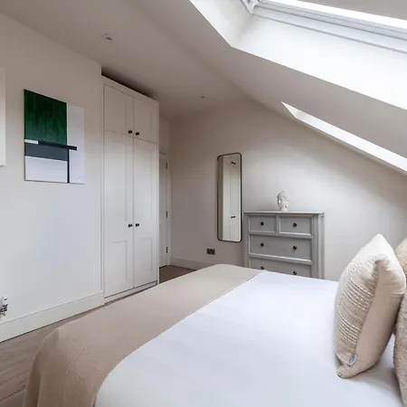 Sophisticated House In Clapham * Londres