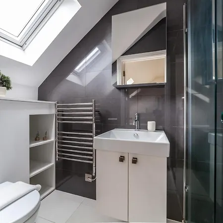 Sophisticated House In Clapham Londres