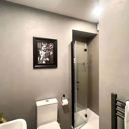 Fully Refurbed 2025 1 Minute To Old Street Station *
