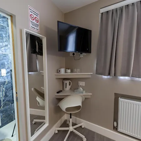 Paragraph Palmers Hotel Palmers Green