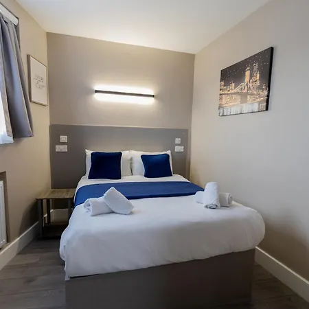Paragraph Palmers 4* Palmers Green