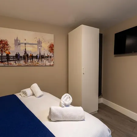 Paragraph Palmers Palmers Green