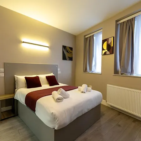 Paragraph Palmers 4* Palmers Green