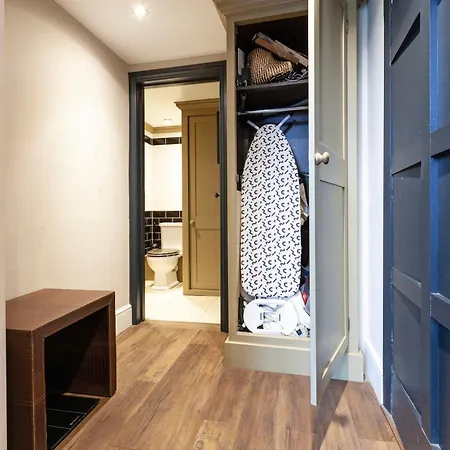 Luxury One Bedroom Mezzanine In Paddington Apartment London