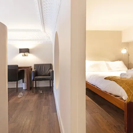 Luxury One Bedroom Mezzanine In Paddington