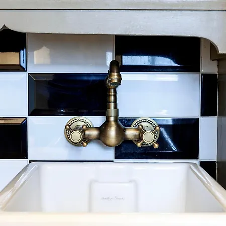 Luxury One Bedroom Mezzanine In Paddington