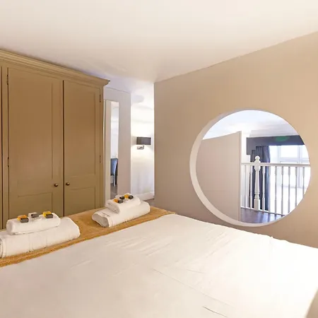 Luxury One Bedroom Mezzanine In Paddington *