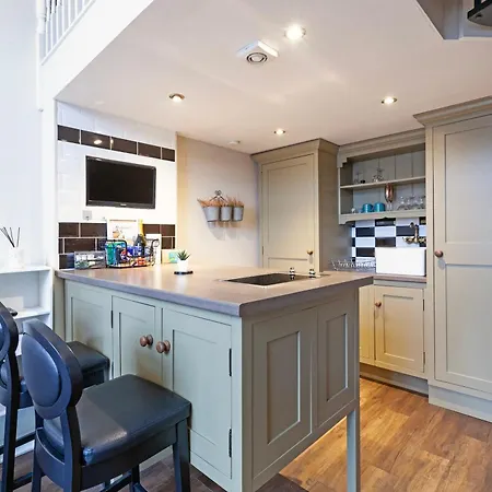 Luxury One Bedroom Mezzanine In Paddington Appartamento *