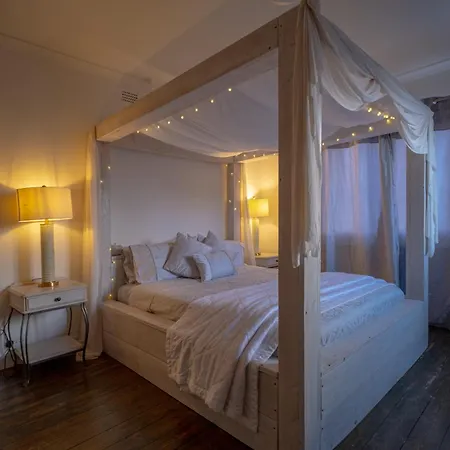Villa The Ridge - Luxury Designer With Hot Tub And Sauna, Bexley Borough Of