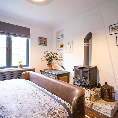 The Ridge - Luxury Designer With Hot Tub And Sauna, Bexley Borough Of Villa