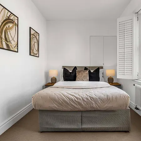 Elegant 3 Bedroom House With Garden And Rooftop * London