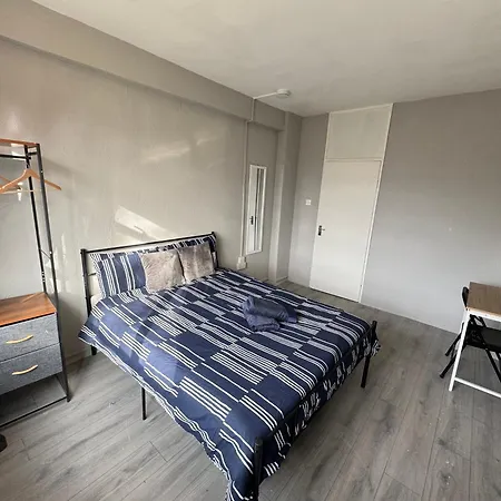 Huge 5 Bedroom Flat For 10 People 2 Min Away From Emirates Stadium Zone 2 * London