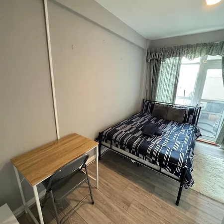 Huge 5 Bedroom Flat For 10 People 2 Min Away From Emirates Stadium Zone 2 * London