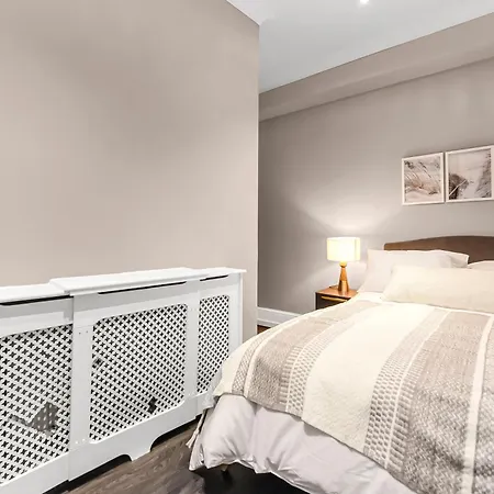 2br Collingham Place Earls Court
