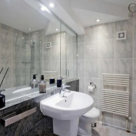 Charming Mews House In The Heart Of South Kensington London