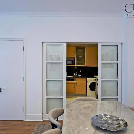 Charming Mews House In The Heart Of South Kensington *