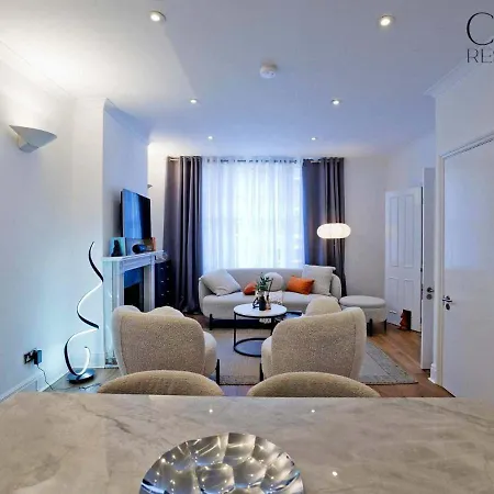 Charming Mews House In The Heart Of South Kensington * London