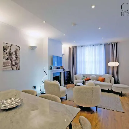 Charming Mews House In The Heart Of South Kensington Apartment *