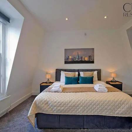 Charming Mews House In The Heart Of South Kensington * London