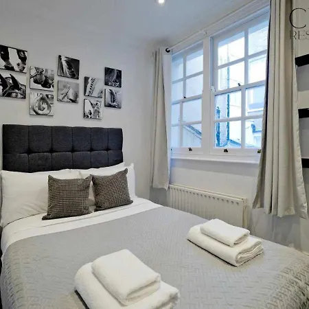 Apartment Charming Mews House In The Heart Of South Kensington London