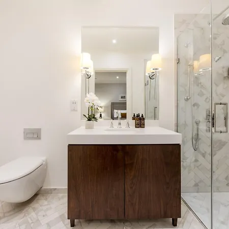Buckingham & Lloyds Knightsbridge 5* London