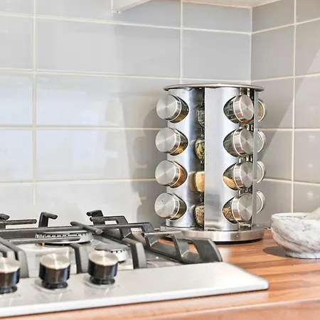 Beautifully Furnished Flat Near Hyde Park Apartment London