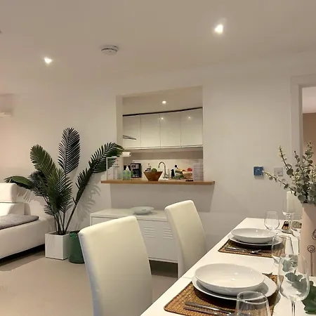 Apartment Sophisticated 2 Bed Apartment, Hyde Park London