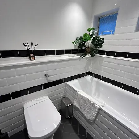 Apartment Sophisticated 2 Bed Apartment, Hyde Park *