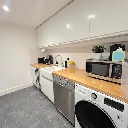 Apartment Sophisticated 2 Bed Apartment, Hyde Park *