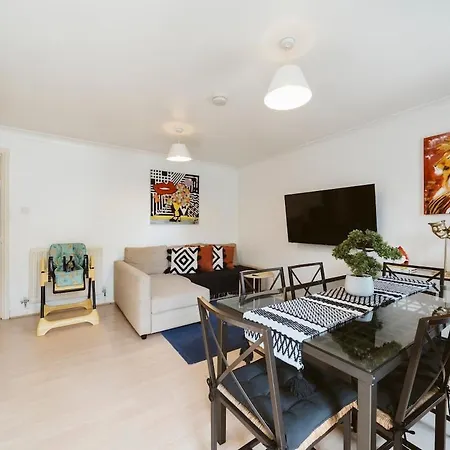 Cosy 2 Bdr Flat 5 Min To Excel Free Car Parking *