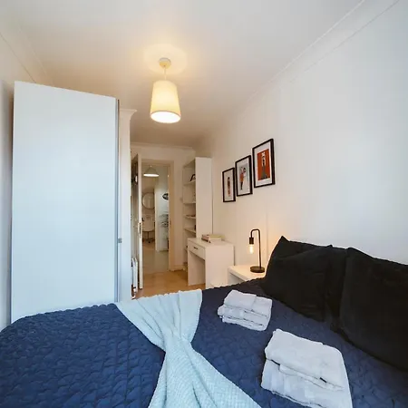 Apartment Cosy 2 Bdr Flat 5 Min To Excel Free Car Parking London