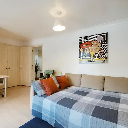 Cosy 2 Bdr Flat 5 Min To Excel Free Car Parking