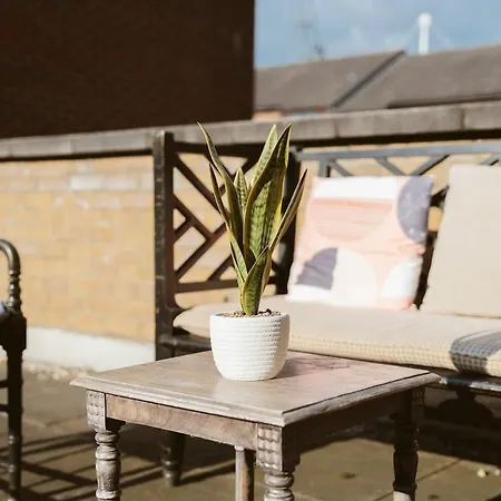 Cosy 2 Bdr Flat 5 Min To Excel Free Car Parking