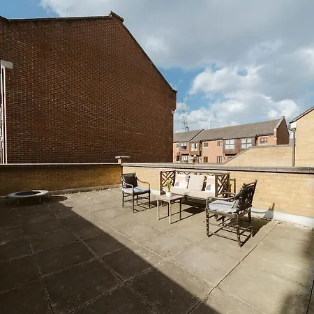 Cosy 2 Bdr Flat 5 Min To Excel Free Car Parking