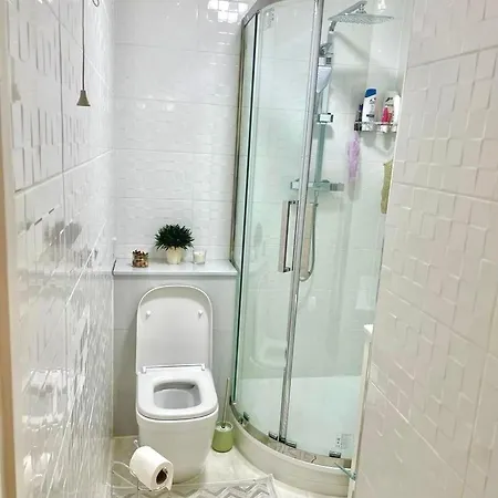 Barnes Flat, 2bed 2bath, Parking, Breakfast Apartment