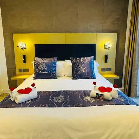 Rosemay Near London Heathrow Airport