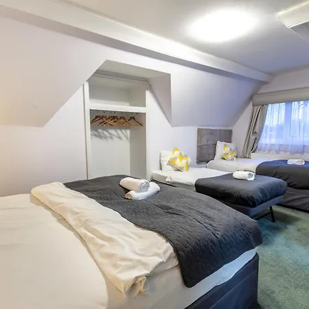 Hotel Gatwick London