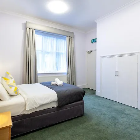 Hotel Gatwick London
