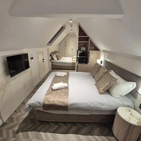 Rosemay Near London Heathrow Airport Hotel 4*